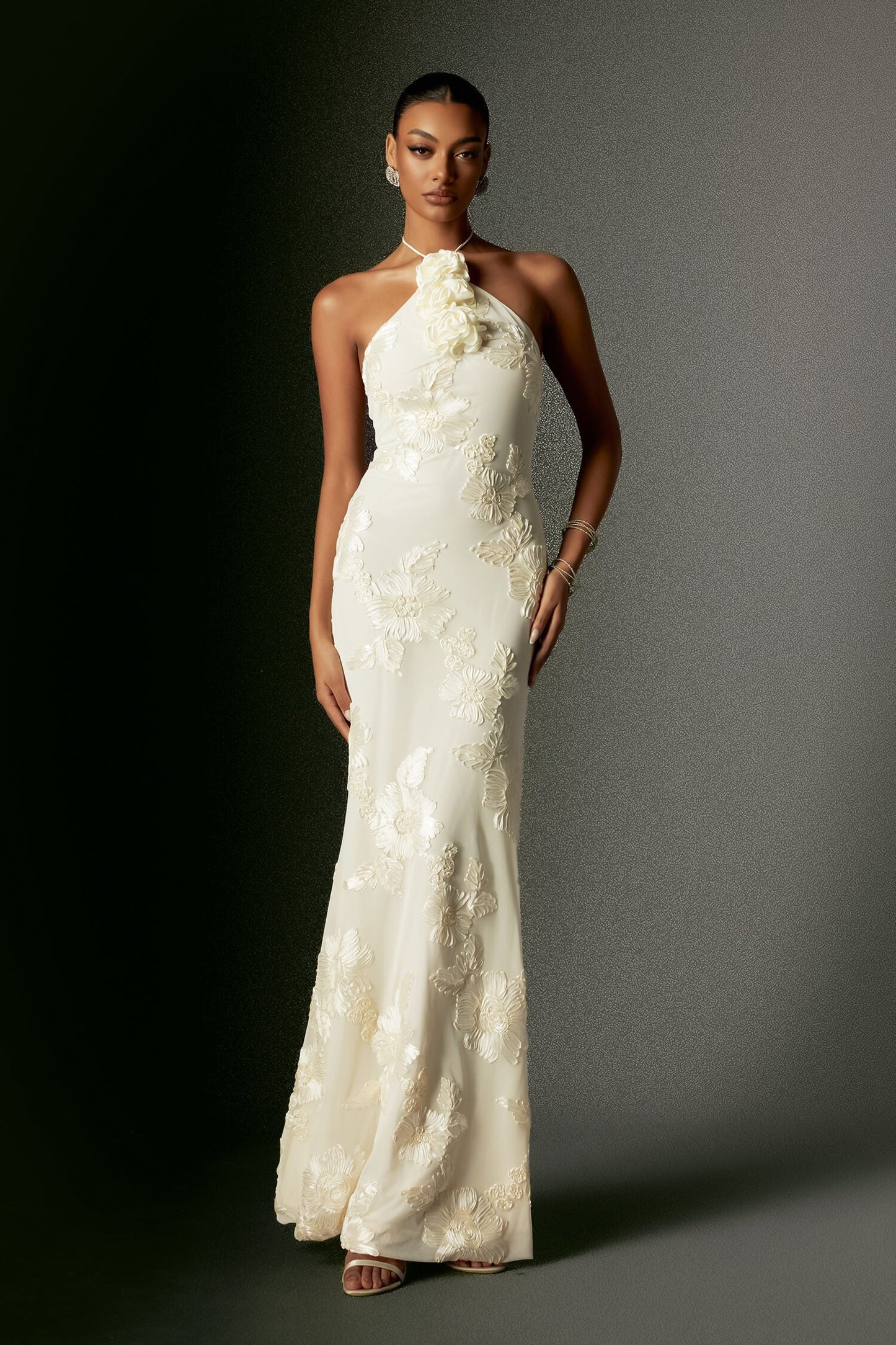 Vestido bordado frente única - Laine