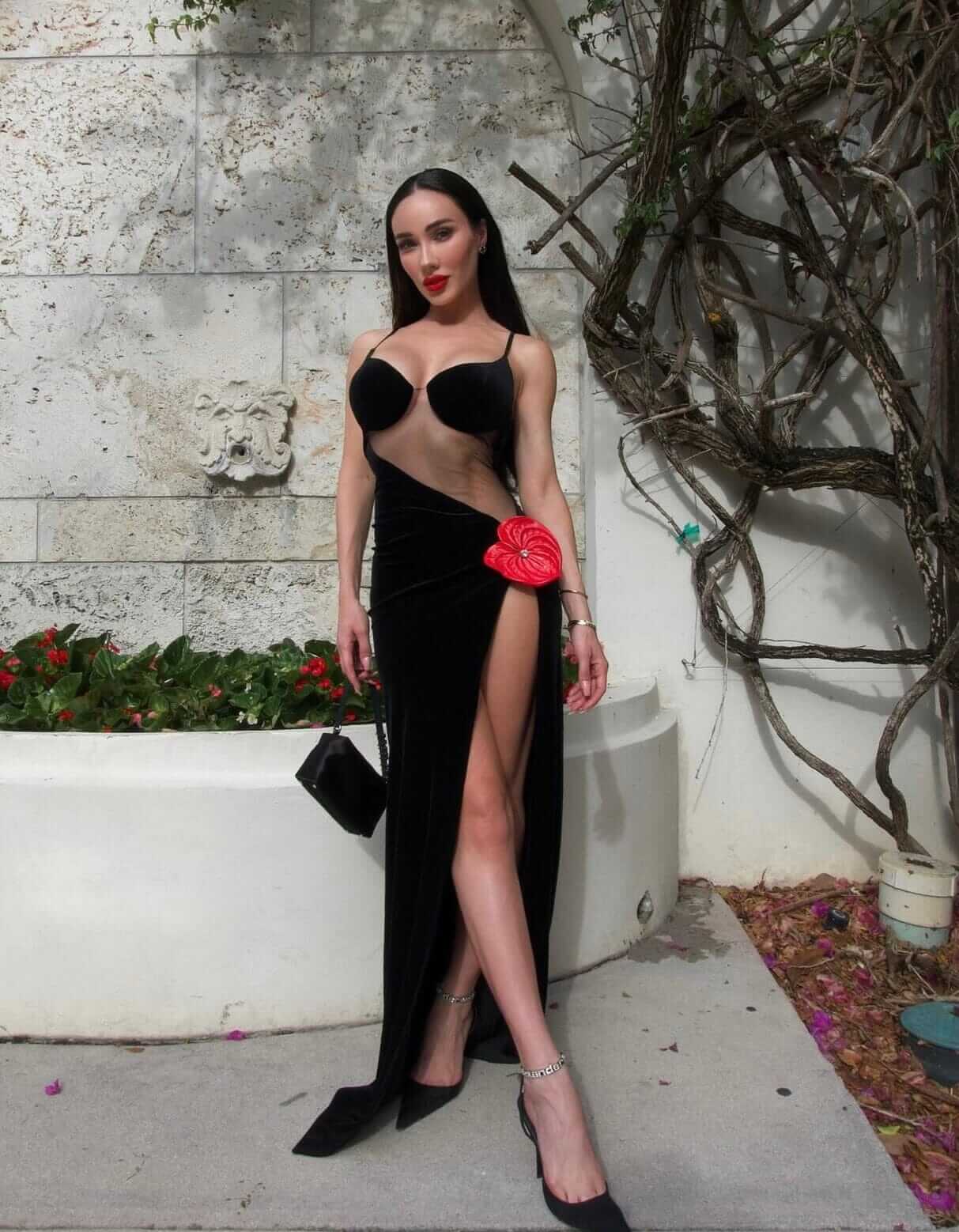 Vestido com fenda e alças finas - Suzana