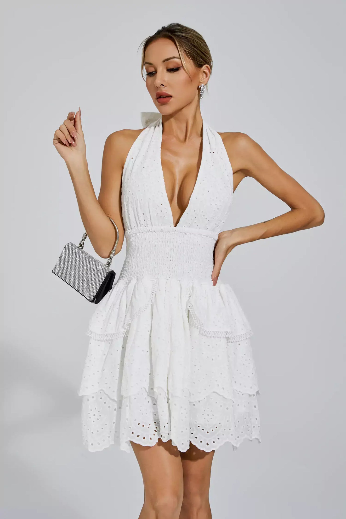 Vestido renda evasê frente única - Bella