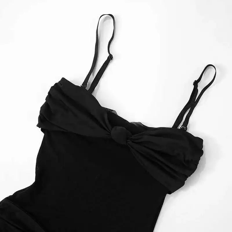 Vestido torcido com nó- Tryssia
