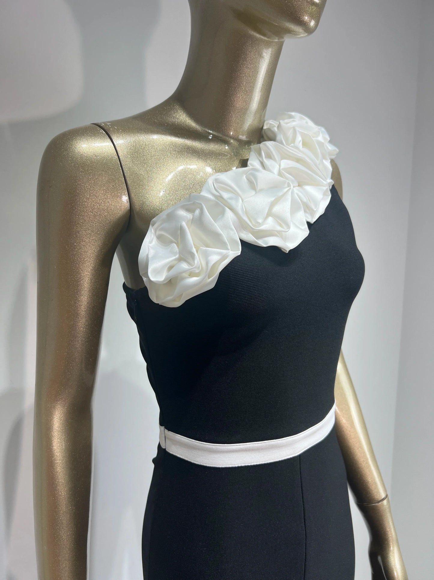 Vestido floral um ombro - Felicia