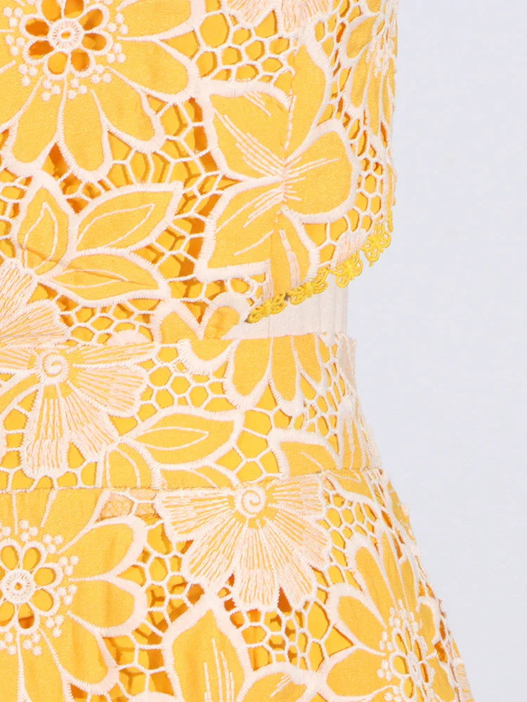 Vestido bordados com alças - Laine