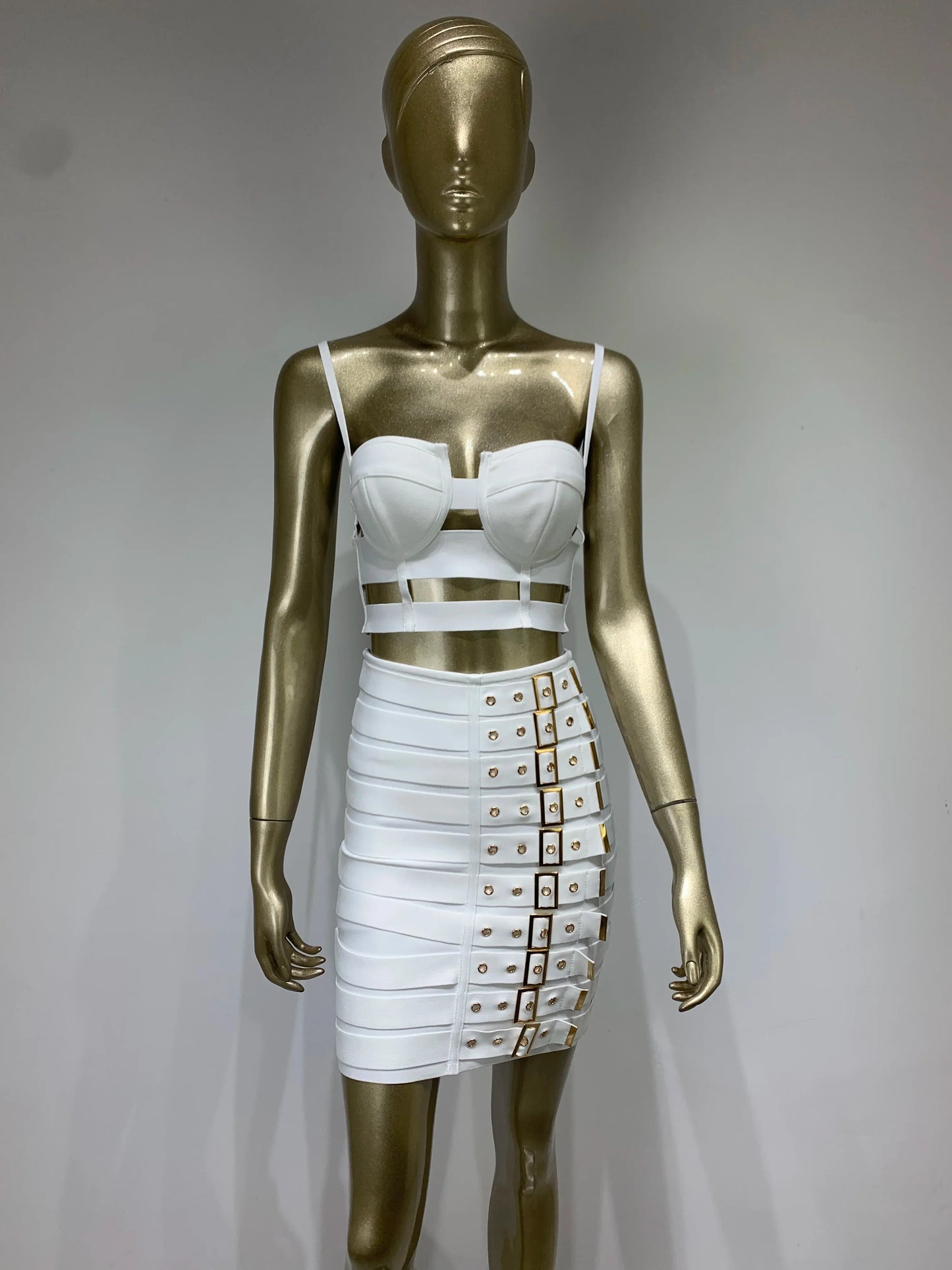 Conjunto recorte cintos de metal - Lidie