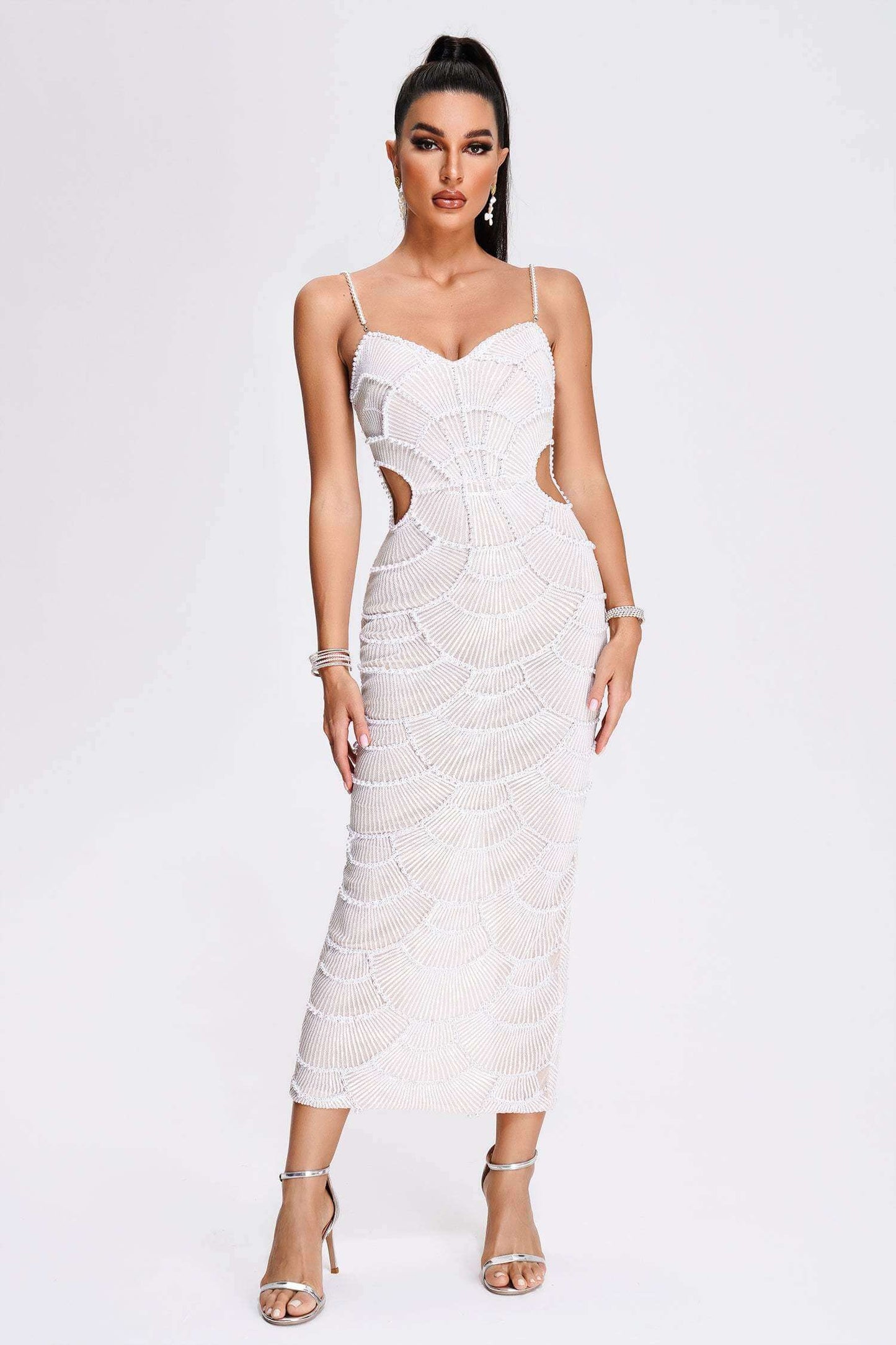 Vestido luxo pérolas brancas - Thalia