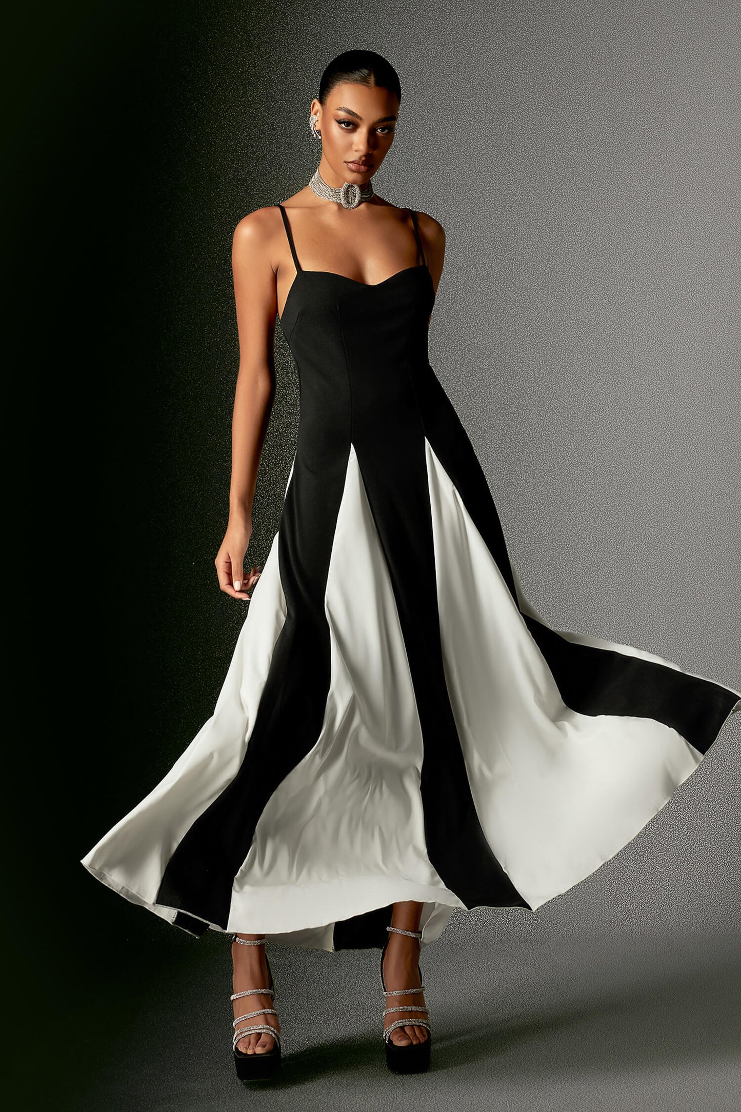 Vestido longo com alças finas - Marina