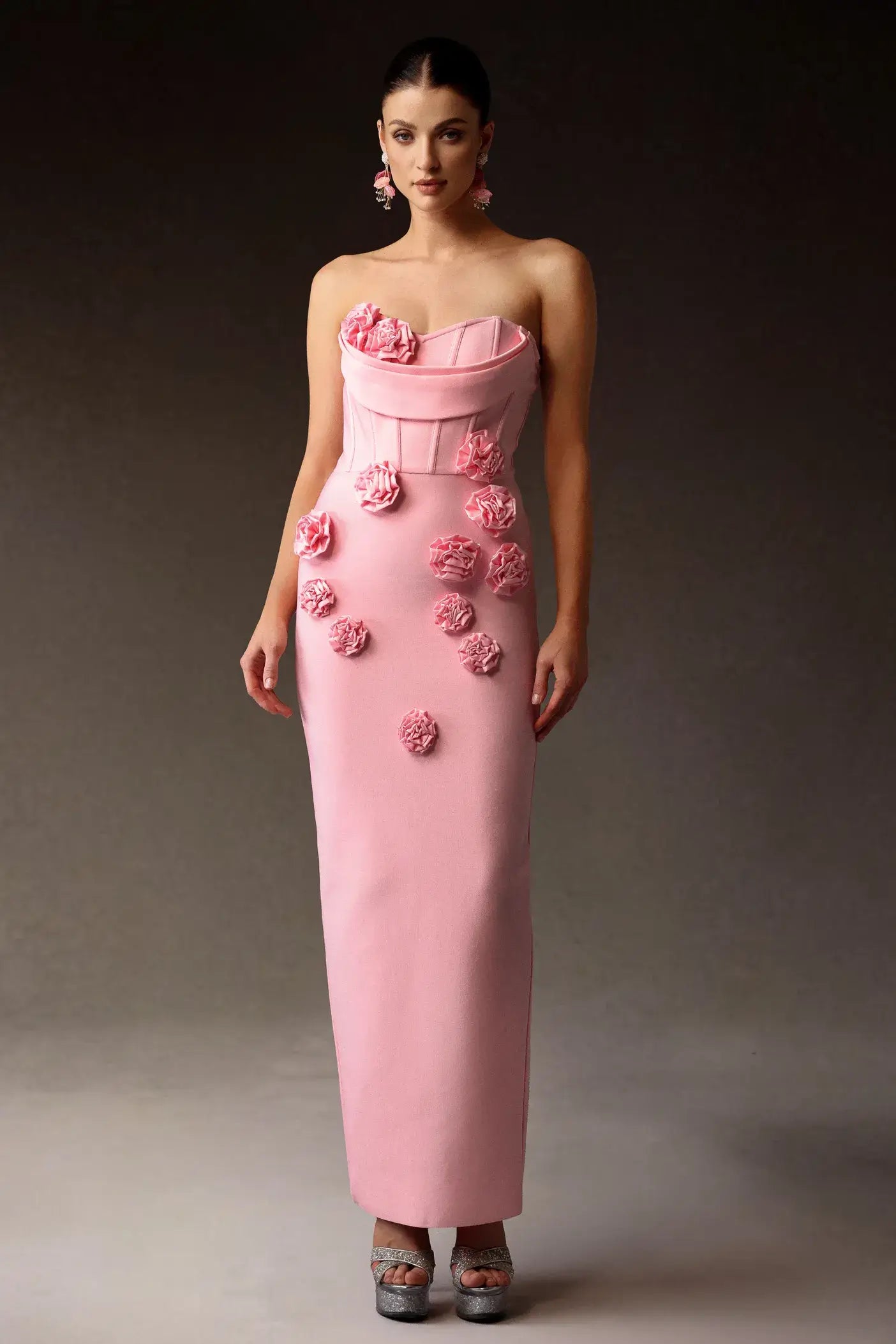 Vestido apliques 3D sem alça - Atila