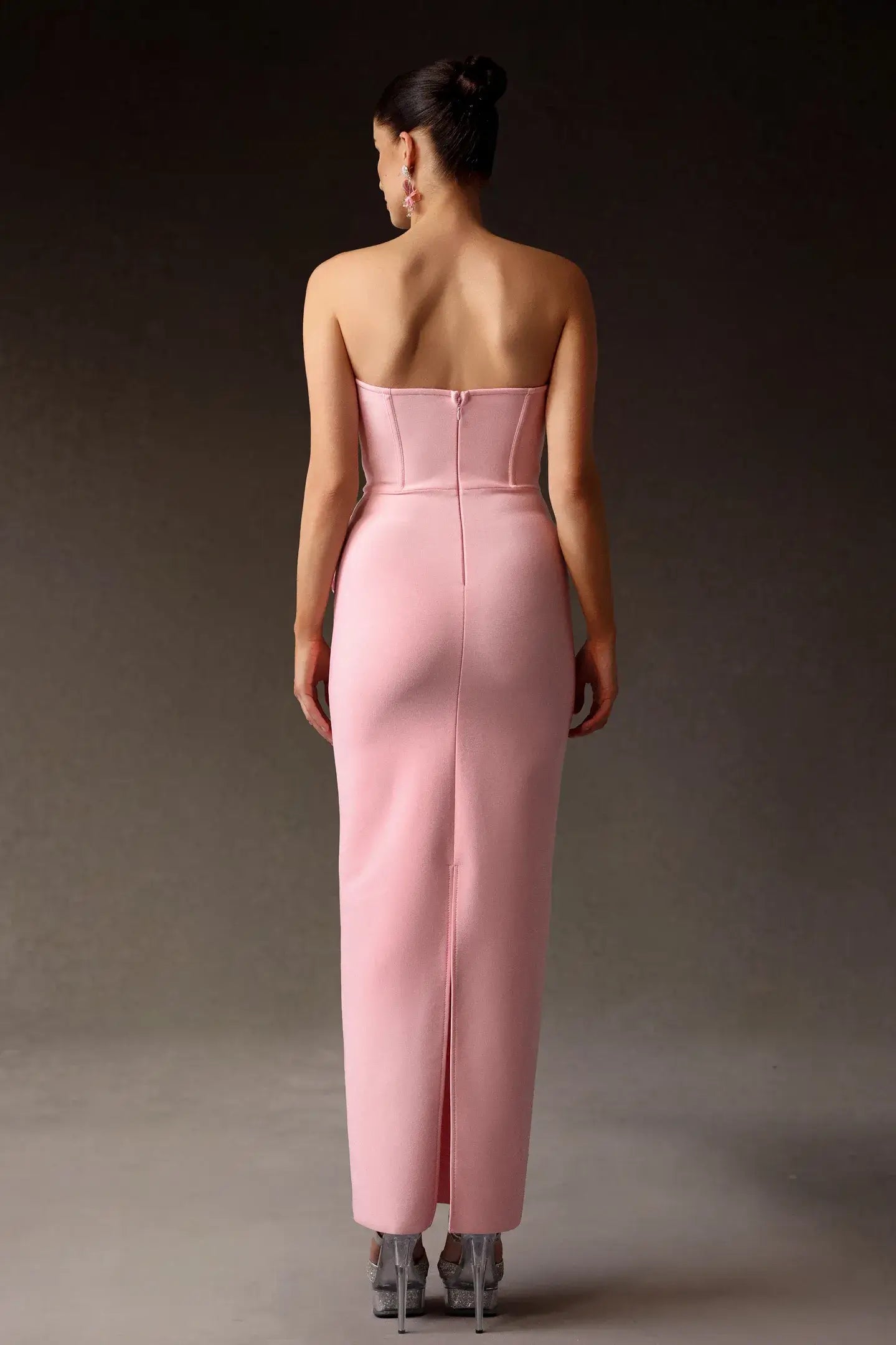 Vestido apliques 3D sem alça - Atila