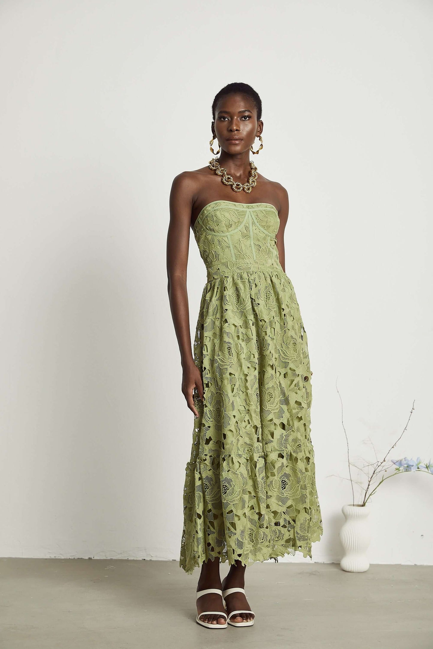 Vestido de renda sem alças - Flavia