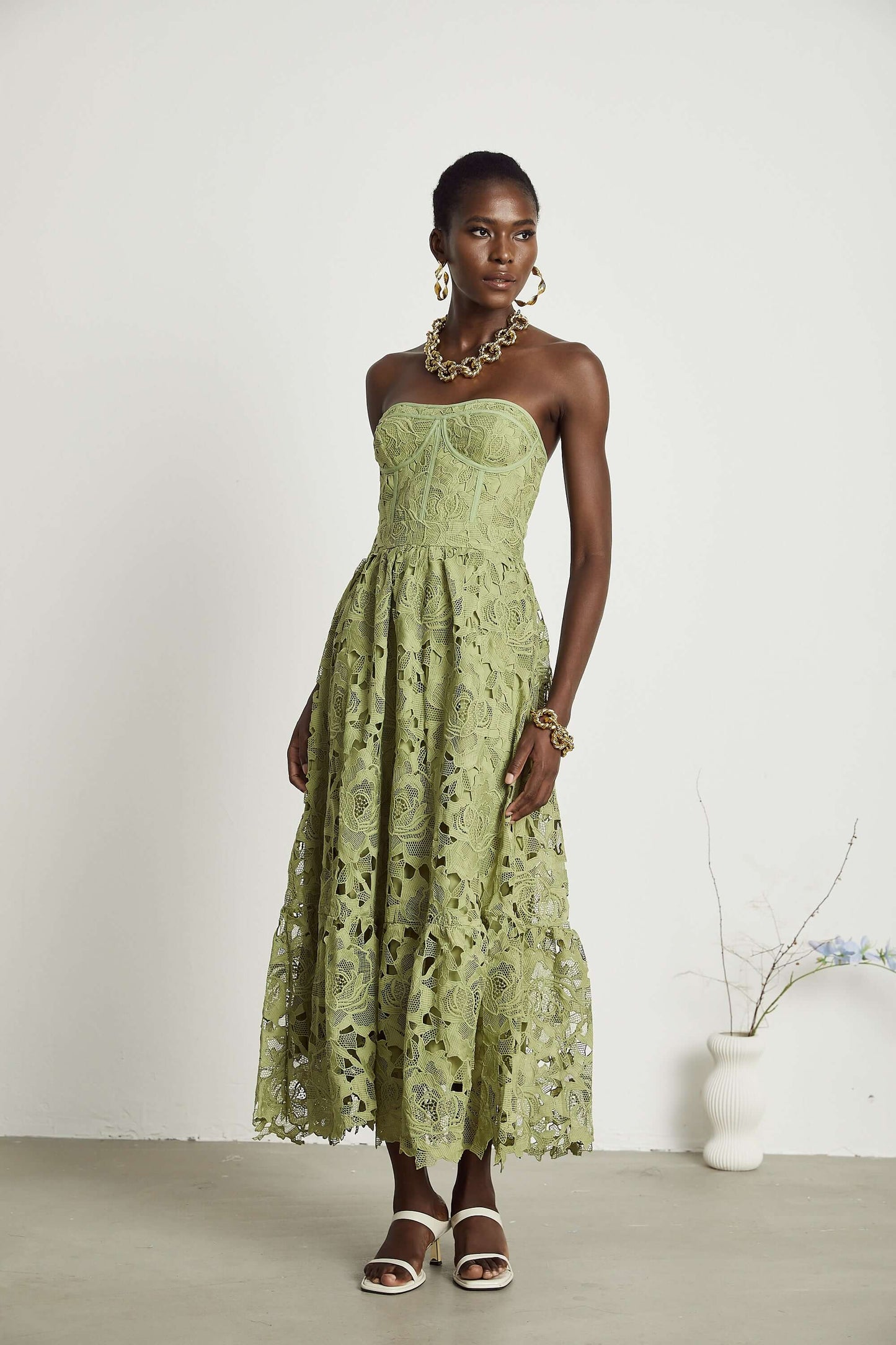Vestido de renda sem alças - Flavia
