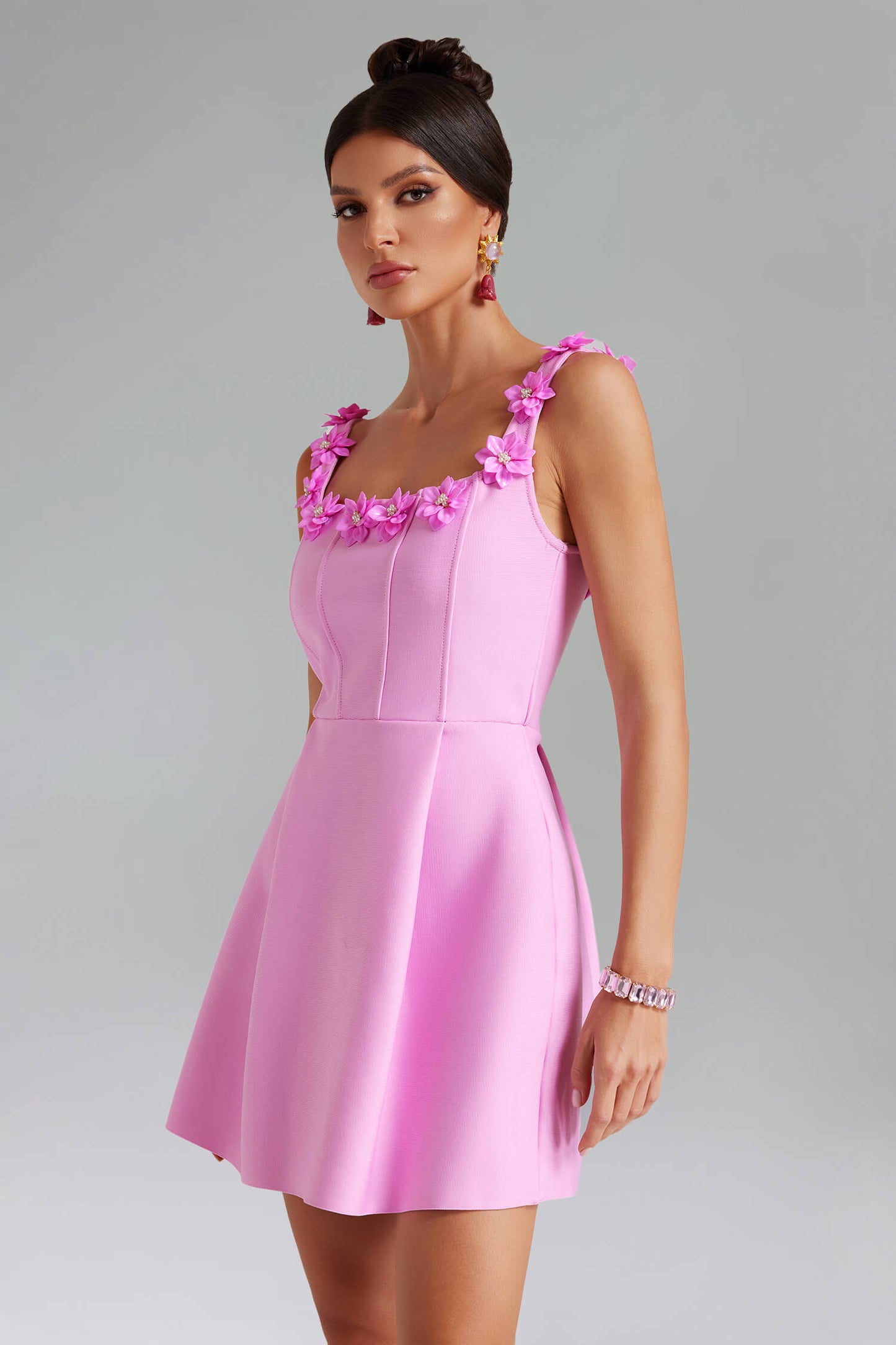 Vestido curto com apliques - Anita
