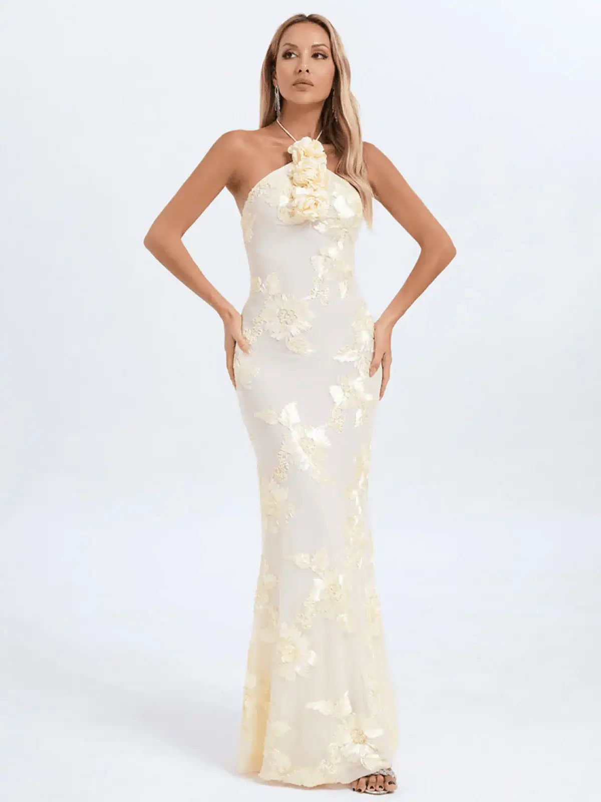 Vestido bordado frente única - Laine