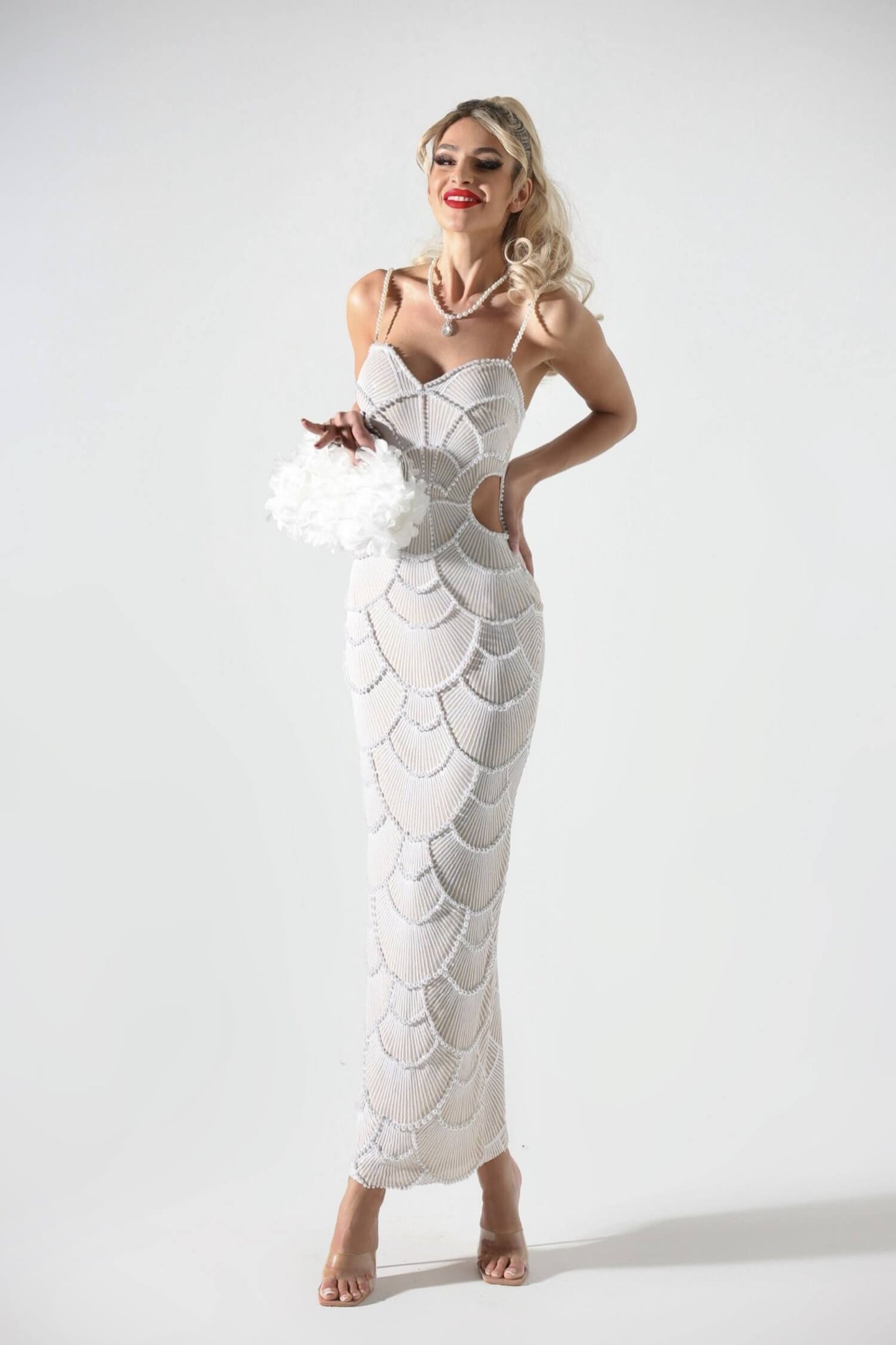 Vestido luxo pérolas brancas - Thalia