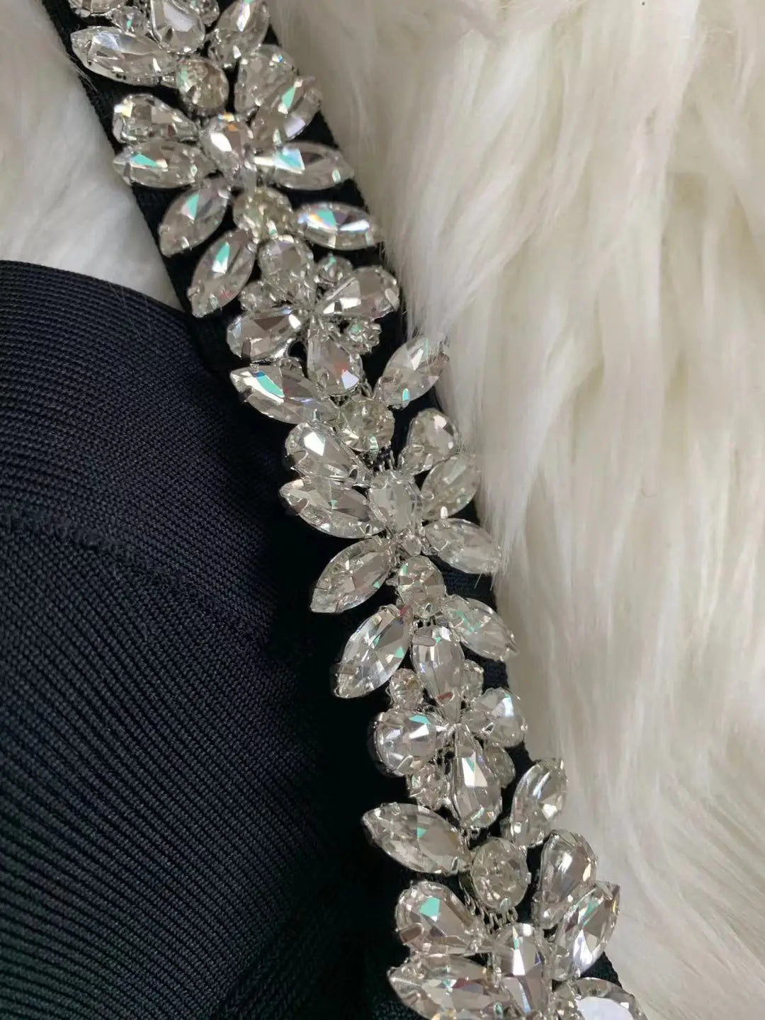 Vestido bandagem ombro só - Janice