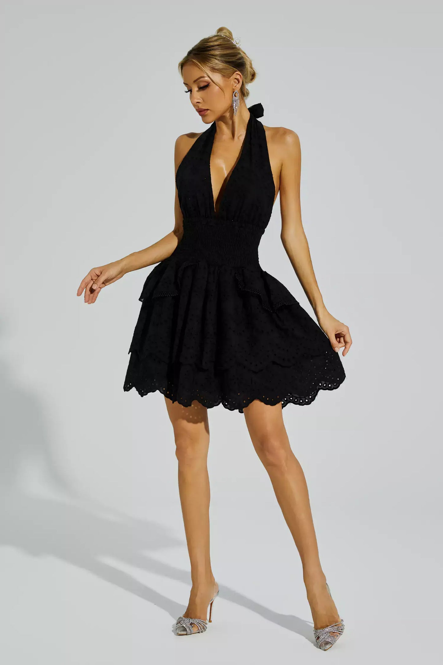 Vestido renda evasê frente única - Bella