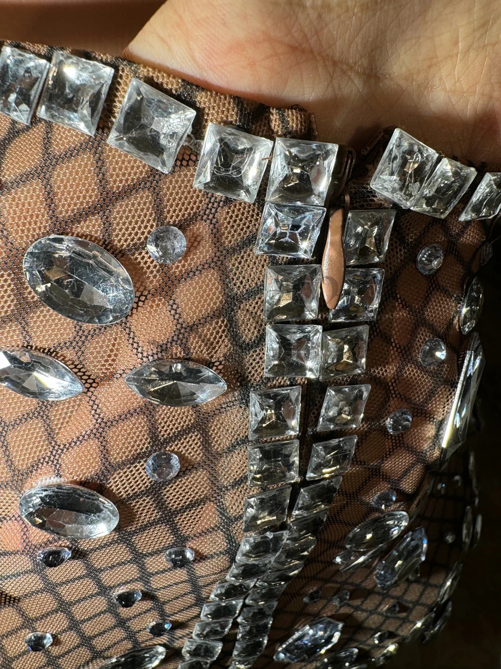 Vestido pedrarias e transparência - Hanne