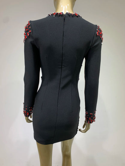 Vestido decote e pedraria - Alari