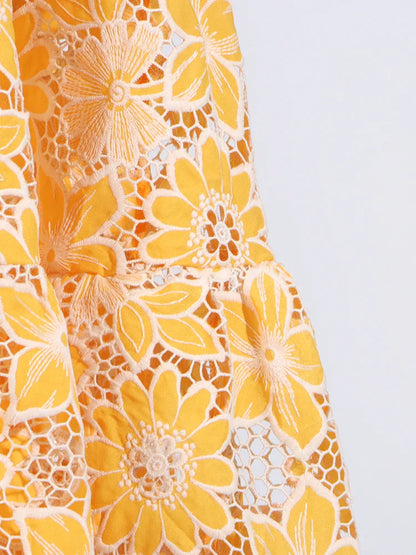 Vestido bordados com alças - Laine