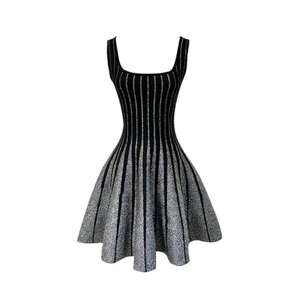 Vestido gola quadrada evasê - Lovia