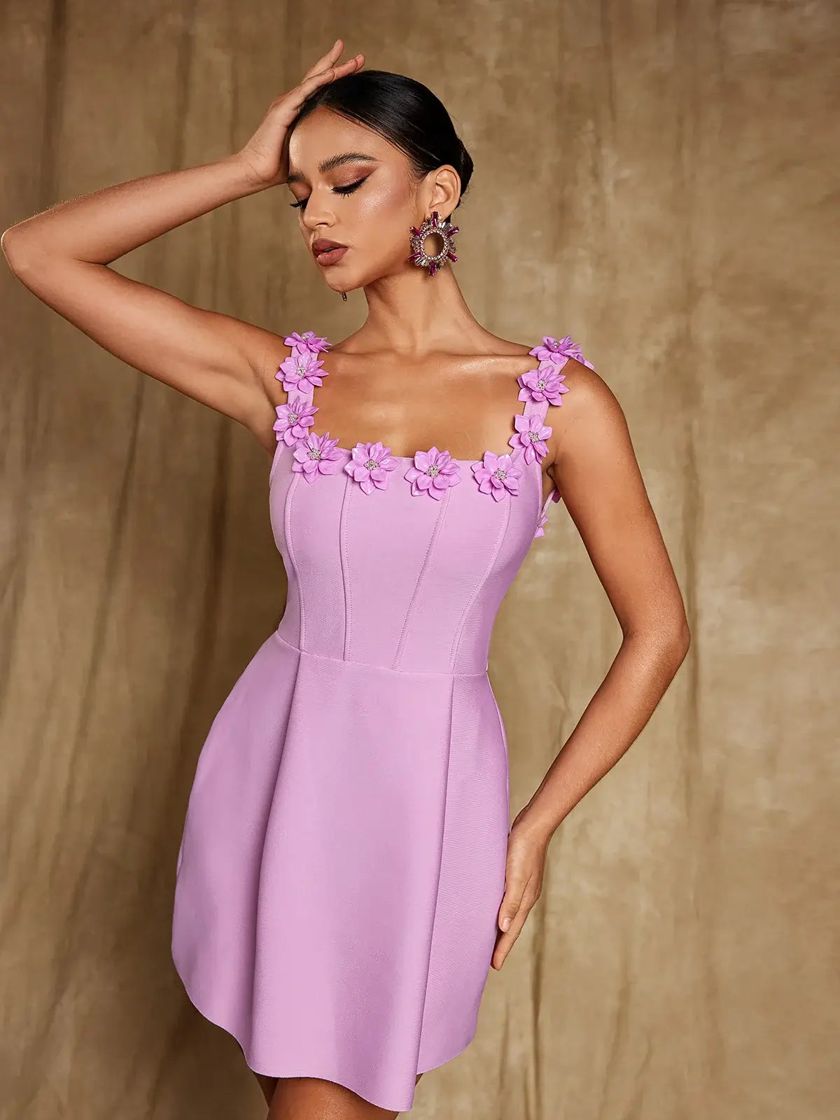 Vestido curto com apliques - Anita