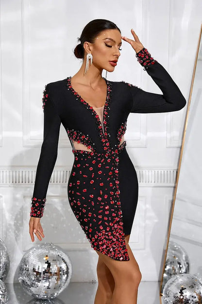 Vestido decote e pedraria - Alari