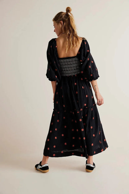 Vestido casinha de abelha bordado - Hanna