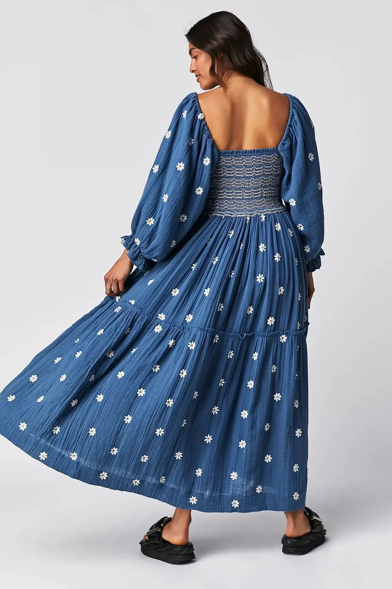 Vestido casinha de abelha bordado - Hanna
