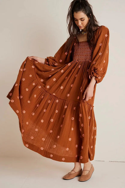 Vestido casinha de abelha bordado - Hanna